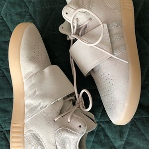 Adidas Tubular Invader